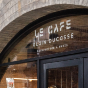 Alain Ducasse développe sa nouvelle enseigne « Le Café Alain Ducasse » – à Londres, F&S était sur place