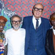 Massimo Bottura cuisinait hier pour Gucci à Harlem – célébrer la culture de Harlem mais aussi supporter Food For Soul et Citymeals