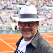 Brèves de chefs – Carlo Cracco fait scandale, Les chefs à Roland Garros, Joan Roca à Moscou, Jean-Georges Klein se lance sur Instagram, …
