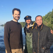 Le chef Christophe Hay amène Gwendall Poullennec Directeur du Guide Michelin à la pêche sur la Loire