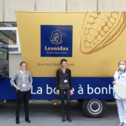 Leonidas organise une tournée des Hôpitaux de Paris pour offrir du chocolat au personnel soignant