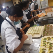  » Cuisine Mode d’Emploi(s) « Quartiers d’été 2020  » – à l’école de Thierry Marx – à Limoges les stagiaires ont 11 semaines pour devenir cuisiniers