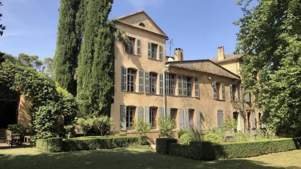 Georges Clooney en Provence, à Brignoles (Var) ! Il vient dacheter le  domaine du Canadel - Food & Sens