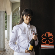 Isa Mazzocchi gagne le prix Chef femme de l’année 2021 décerné par le Guide Michelin Italie et Veuve Clicquot