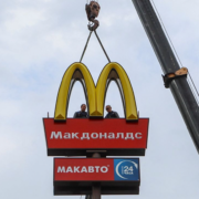 Les 850 restaurants McDo en Russie repris par un homme d’affaire sibérien – changement d’enseigne et de logo