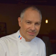 Le chef François Gagnaire signe l’offre culinaire du nouveau Café Renault sur les Champs Élysées