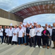 Le chef Gilles Goujon a présidé les épreuves de la demie finale du MOF Cuisine au Lycée hôtelier d’Argeles-Sur-Mer, visite dans les coulisses du concours