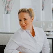 La chef Amandine Chaignot ouvre « Rosy Carita Paris » Faubourg Saint Honoré