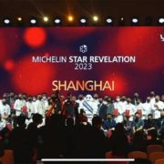 Guide MICHELIN Shanghai 2023 –  Le restaurant 102 House décroche directement deux Etoiles, et 3 nouveaux établissements reçoivent une Etoile