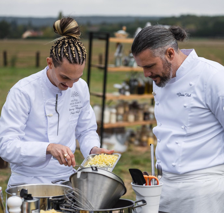 Par son talent, le jeune chef Danny Khezzar impressionne le public de