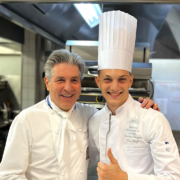 Danny Khezzar candidat remarqué de Top Chef 2023, prend du grade, le chef Michel Roth lui confie les fourneaux de son restaurant Bayview à Genève