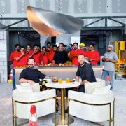 Cédric Grolet & Yohann Caron préparent l’ouverture de la première boutique sucrée du chef en Asie à Singapour
