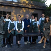 Massimo Bottura ouvre Al gatto verde, un nouveau restaurant dédié à la cuisine au feu de bois