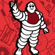 Du prestige à la controverse : le Guide Michelin en question