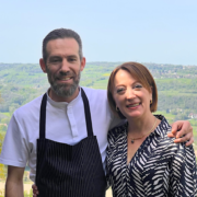 Se rendre au restaurant Les Morainières du chef Michaël Arnoult, le nouveau 3 étoiles Michelin 2026 – Le temps du Bonheur !