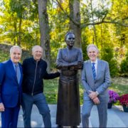 Le Culinary Institute of America honore le chef Thomas Keller avec une statue à son effigie